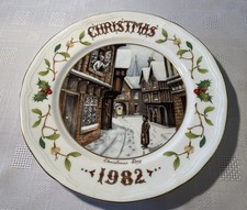 Aynsley Christmas 1982 Charles Dickens Plate. Christmas Day. Ltd Edition.