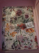 Avon Scarf Emilia Floral Edge
