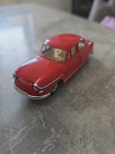 Dinky toys panhard - dinky,