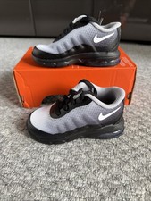 Nike Air Max Invigor Print