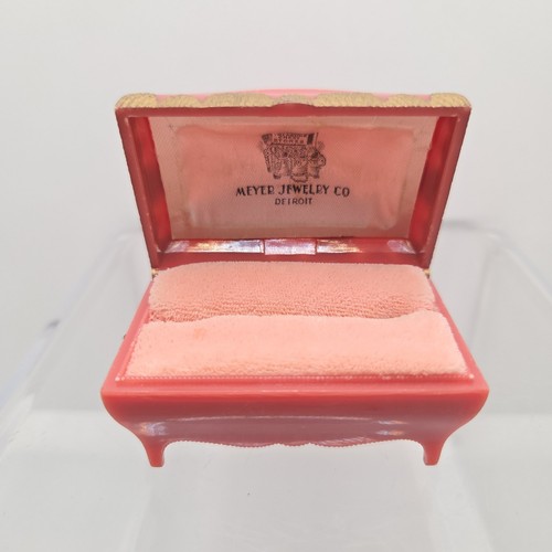 Vtg pink plastic - pink,