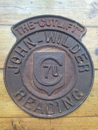 Vintage cast iron makers name - cast,