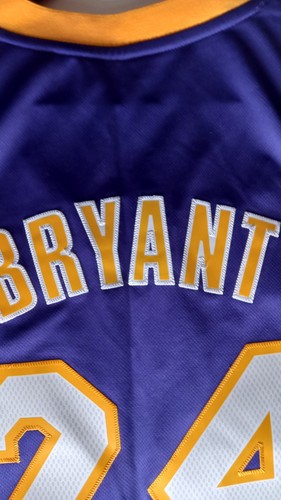 Lakers bryant team - la,