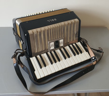 Bell Vintage Black Accordion  48 Bass In Good Condition with Original Hard Case
