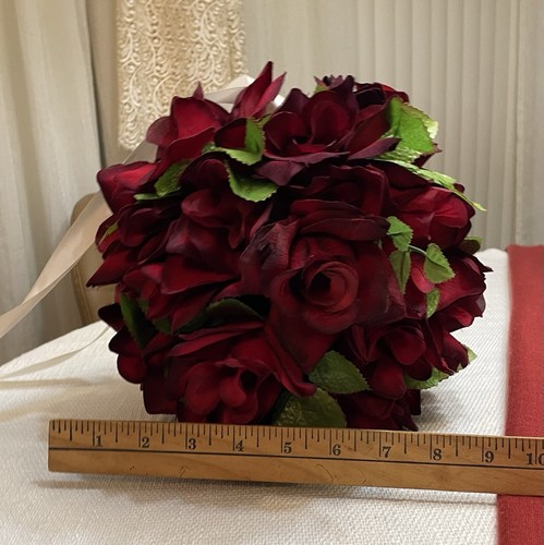 Inch dark red trimmed in - 10,