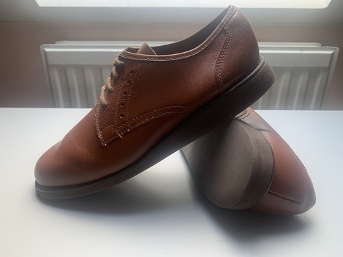 Classic brogue style lace - style, lace-up
