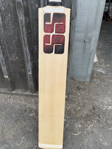 Grade cricket bat - 1,