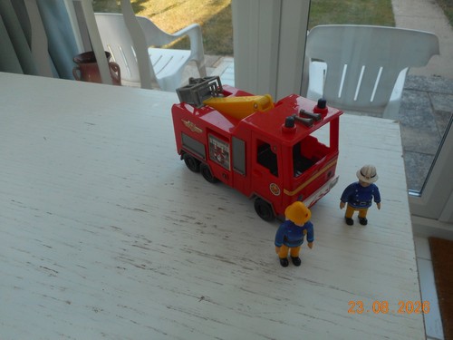 Jupiter fire engine with - engine,