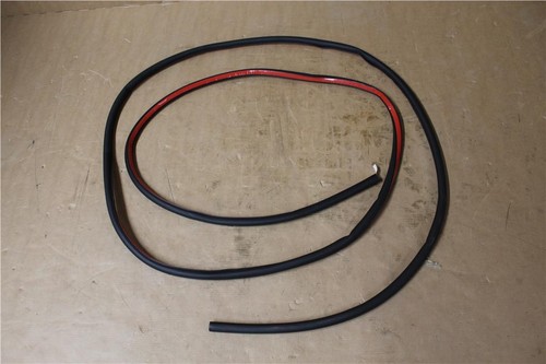 Front outer door - seal, seat