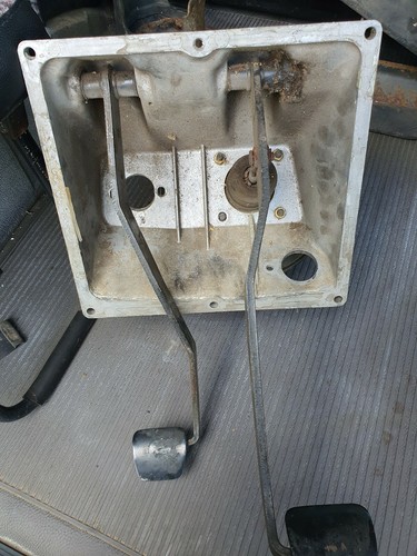 Mercedes wagon pedals - mercedes,