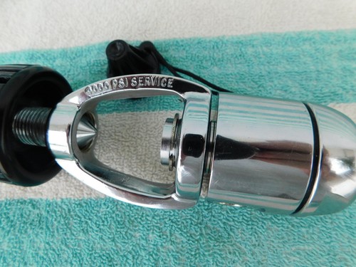 Aqua lung divers read - us.,