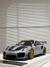 Porsche 911 GT2 RS MR (Chalk