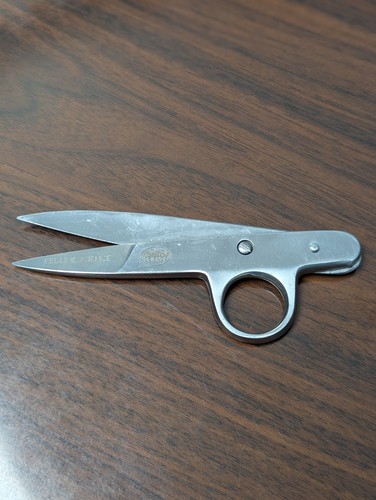 Dressmaker thread clippers - dressmaker,