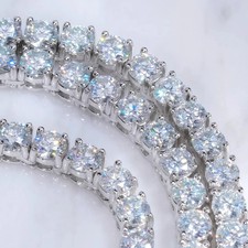 Authentic VVS Moissanite