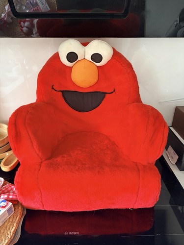 Elmo sesame street giggle - elmo,