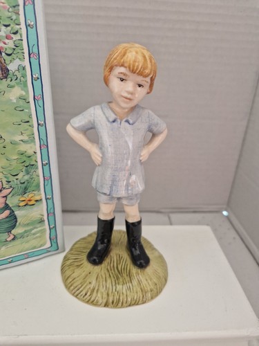 Royal doulton winnie the pooh - winnie,
