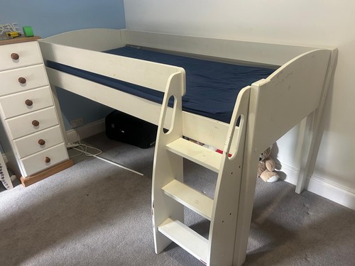 Mid sleeper bed