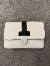 Diptyque Qatar Airways Business Class Amenity Kit. New/Unused