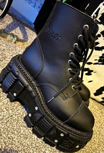 New rock black - rock, leather
