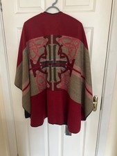 Fashion cloak/shawl