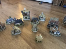 David Winter Houses. Great Condition