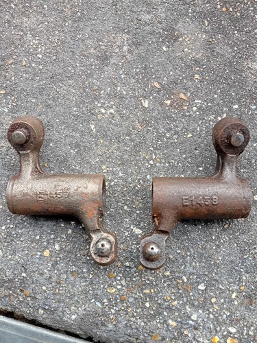 Triumph rocker pair 1457 - rocker, e