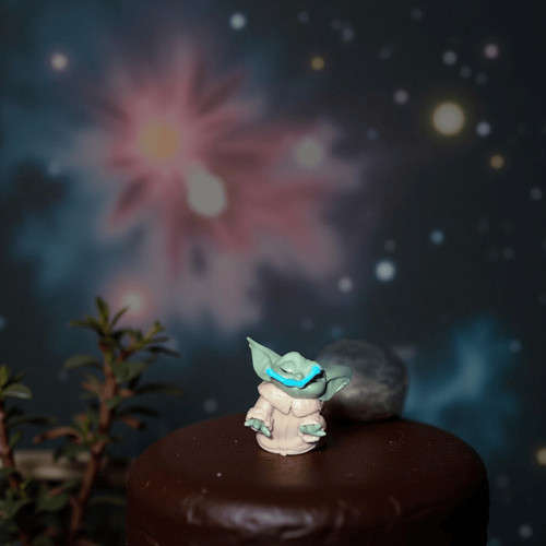 Baby yoda eating frog cake - eating,