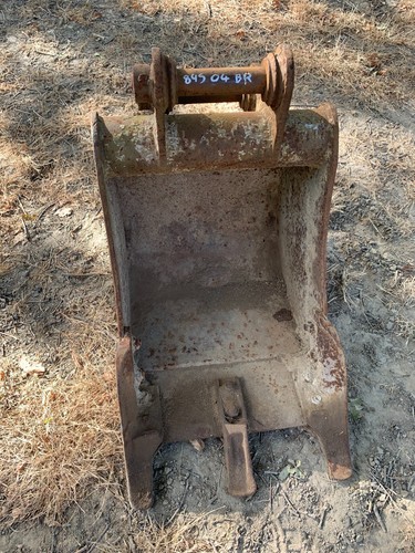 Tusker 45cm toothed excavator