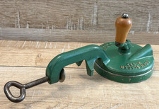VINTAGE METAL BEAN SLICER