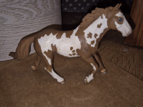 Schleich 13616 pinto cantering - schleich,