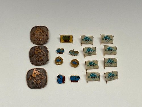 Lot 18x pins badges fila - pins,