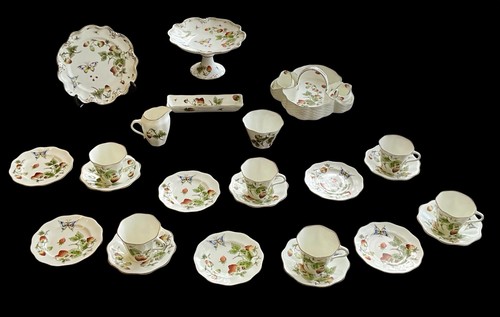 Coalport strawberry butterfly - coalport, strawberry/butterfly