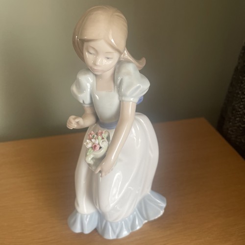 Nao lladro girl with vase - nao, and