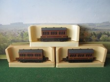HORNBY RAKE OF 3 X 4 WHEEL