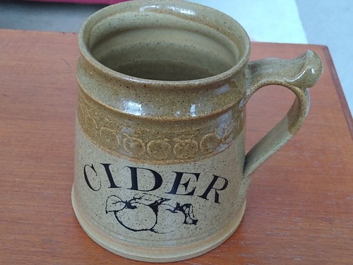 Wilson stoneware cider - p,