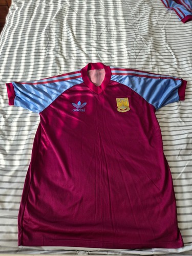 Authentic vintage 1981 adidas - vintage,