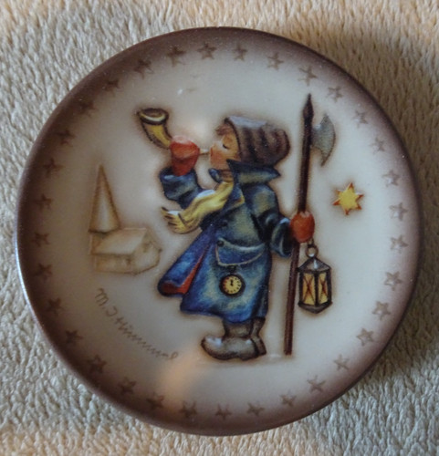 Hummel miniature plate - m.j.hummel,