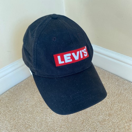 Levi black red box logo - black,
