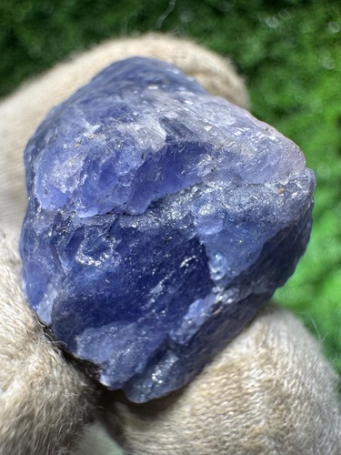 Stunning tanzanite crystal - tanzanite,