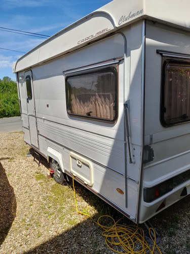 Gobur carousel folding caravan - gobur,