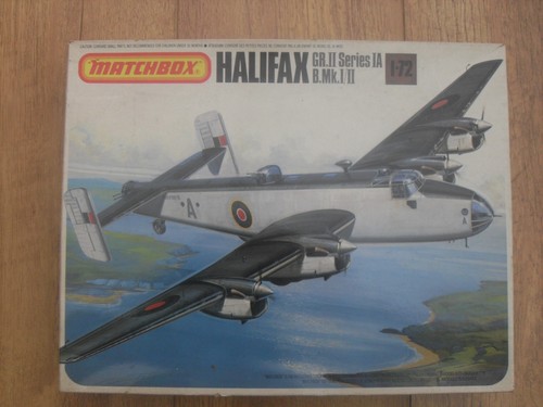 Matchbox halifax ww2 - matchbox,