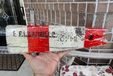 WEATHERED DISTRESSED WOOD