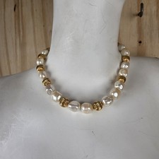 Monet Necklace Faux Pearl Gold