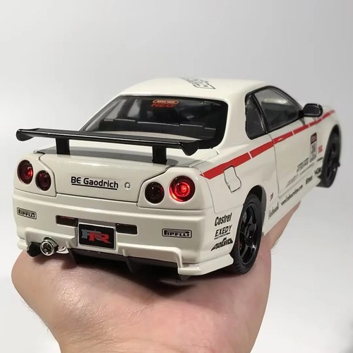 Nissan gtr r34 - 1:24,