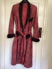 Vintage red paisley dressing