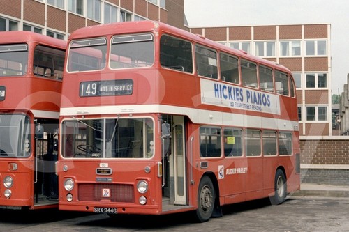Bus photo alder valley - bus, 901
