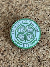 CELTIC FC  QUALITY ENAMEL/METAL PIN BADGE . PRICE INCLUDES FREE POSTAGE IN UK