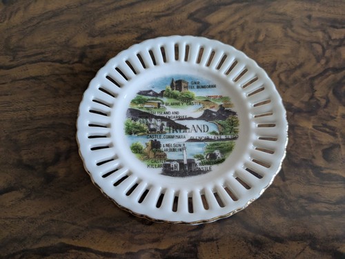 Irish souvenir plate - plate,, showing