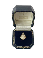 1994 Tudor Rose Pendant 9ct