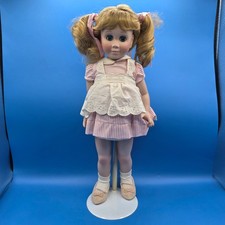 2001 Danbury Mint 17" CHATTY